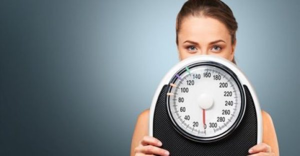 Σύνδρομο πολυκυστικών ωοθηκών: Πώς επηρεάζει το σωματικό βάρος