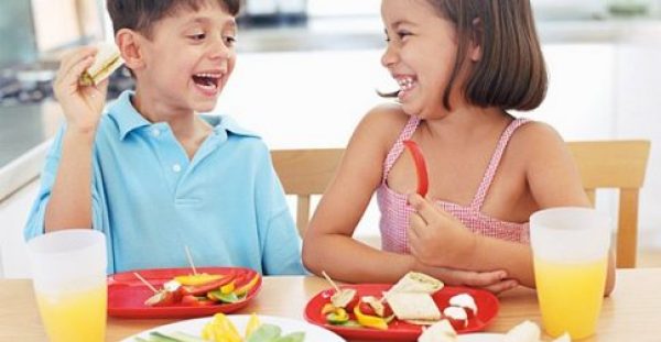 “Μαμά πεινάω!”: Η σωστή διατροφή των παιδιών έχει τα δικά της μυστικά και εμείς σας τα αποκαλύπτουμε