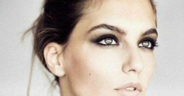 Featured Image for Αυτό είναι το smoky eyes των 10 δευτερολέπτων! Η τεχνική για τέλειο βλέμμα που έχει ξετρελάνει τις γυναίκες!