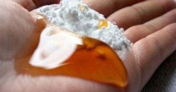 Κάνει θαύματα: Ο συνδυασμός μελιού και σόδας θεραπεύει ακόμη και τις πιο σοβαρές ασθένειες! Featured Image for Κάνει θαύματα: Ο συνδυασμός μελιού και σόδας θεραπεύει ακόμη και τις πιο σοβαρές ασθένειες!