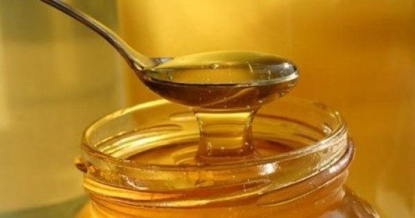 Αυτό θα σου συμβεί αν αρχίσεις να πίνεις νερό με μέλι κάθε μέρα!