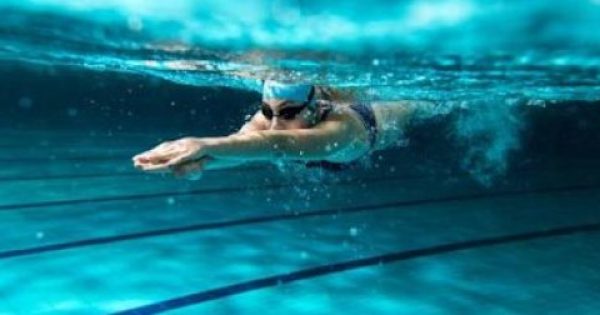 Γιατί η κολύμβηση είναι «Φάρμακο» για τον οργανισμό. Δέκα λόγοι για να αρχίσετε συστηματικά την κολύμβηση