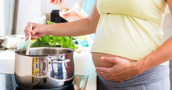 Ο τρόπος μαγειρέματος που πρέπει να αποφεύγεται στη διάρκεια της εγκυμοσύνης