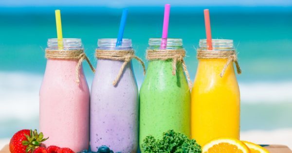 Featured Image for Ζέστη: Δροσερά smoothies με κάτω από 190 θερμίδες