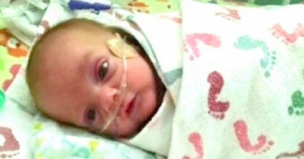 Το μωρό της δεν ανέπνεε οπότε κάλεσε αμέσως το 166. Μία μόνο συμβουλή του έσωσε τη ζωή…