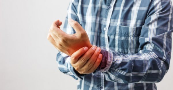 Ρευματοειδής αρθρίτιδα: Ποια καλοκαιρινή τροφή μειώνει φλεγμονή και πόνο