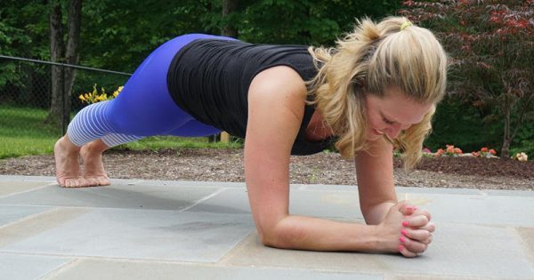 Πέντε ασκήσεις Pilates για να αποφύγετε ή να αντιμετωπίσετε τον πόνο στη μέση