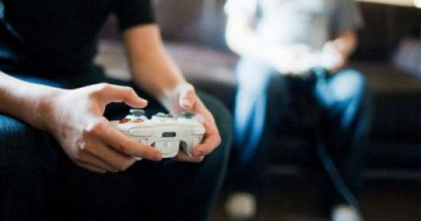 Ερευνα – σοκ για όσους παίζουν βιντεοπαιχνίδια. Ποια βλάπτουν τον εγκέφαλο