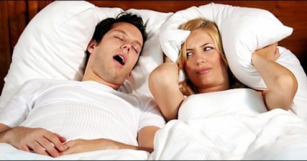 Ροχαλίζεις; πιες μια γουλιά … Featured Image for Ροχαλίζεις; πιες μια γουλιά …