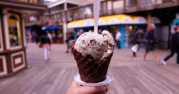 Να Γιατί Αυτό το Παγωτό Έχει Γίνει Πασίγνωστο στο Instagram