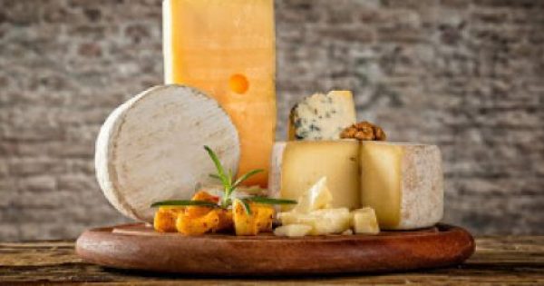 Το τυρί – υπερτροφή που συμβάλλει στη μακροζωία