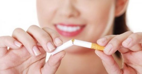 Κάπνισμα: Τρόποι για να ΜΗΝ πάρετε κιλά αν κόψετε το τσιγάρο