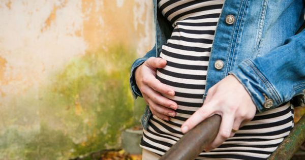 Τέσσερις τρόποι να αποφύγετε την πτώση όταν είστε έγκυος