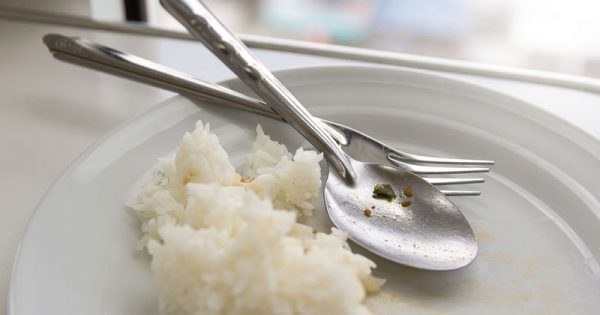 Φαγητό που περίσσεψε: Πώς πρέπει να συντηρήσετε κρέας, ρύζι, λαχανικά
