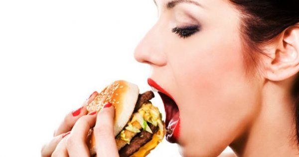 Οι πιο Ασυνήθιστοι και Αποτελεσματικοί Τρόποι για να Σταματήσετε να Τρώτε από Στρες