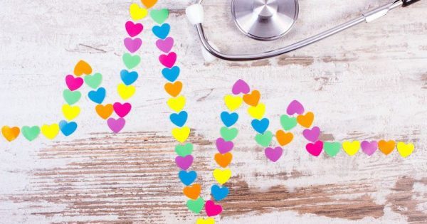 Έμφραγμα vs ανακοπή καρδιάς: Οι 3 βασικές διαφορές που πρέπει να γνωρίζετε