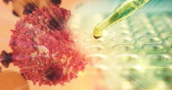 Έλληνας επιστήμονας βρήκε πώς να ενεργοποιεί πρωτεΐνη-δολοφόνο που σκοτώνει μόνο τα καρκινικά κύτταρα