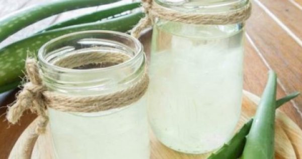 Featured Image for ΕΝΑ ΦΑΡΜΑΚΕΙΟ ΣΤΗ ΓΛΑΣΤΡΑ ΣΑΣ! Ο χυμός της Aloe Vera κάνει θαύματα -5 απίστευτες δράσεις του