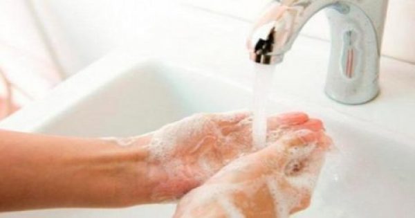 Κάθε πότε πρέπει να πλένουμε τα χέρια;