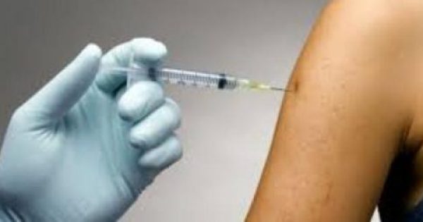 Featured Image for Π.Φ.Σ. : Από την τσέπη των πολιτών το αντίτιμο για τα εμβόλια, λόγω γραφειοκρατίας