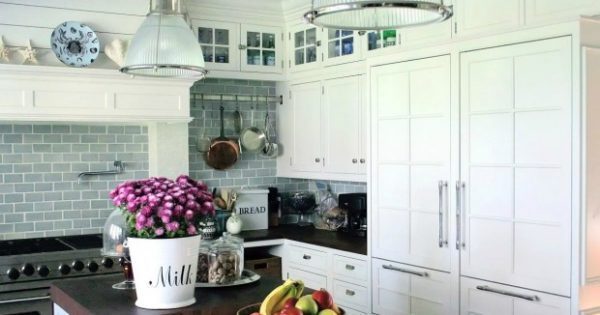 Featured Image for 4 Υπέροχες Ιδέες για να Ανανεώσετε τα Ντουλάπια της Κουζίνας