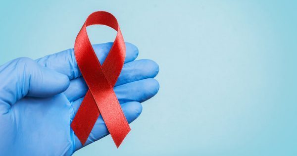 Featured Image for Ανησυχητικά γρήγορη η εξάπλωση του HIV στην Ευρώπη, προειδοποιεί ο ΠΟΥ