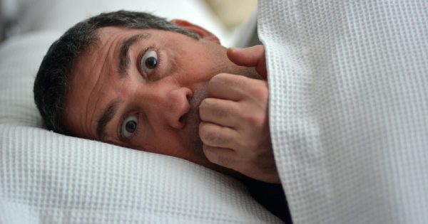 Κάνετε ανήσυχο ύπνο; Δείτε από ποιες σοβαρές ασθένειες κινδυνεύετε στο μέλλον