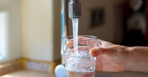 Άνοια: Μειώστε τον κίνδυνο πίνοντας νερό βρύσης!