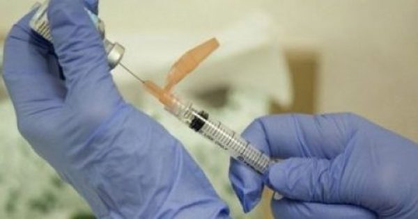 Το εμβόλιο της γρίπης καλύπτει μόνο το 10% του στελέχους H3N2 σύμφωνα με τους ειδικούς