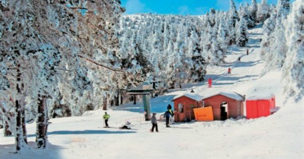 Αυτό είναι το πιο Μαγευτικό Ορεινό Χωριό για να Περάσετε τα Φετινά Χριστούγεννα