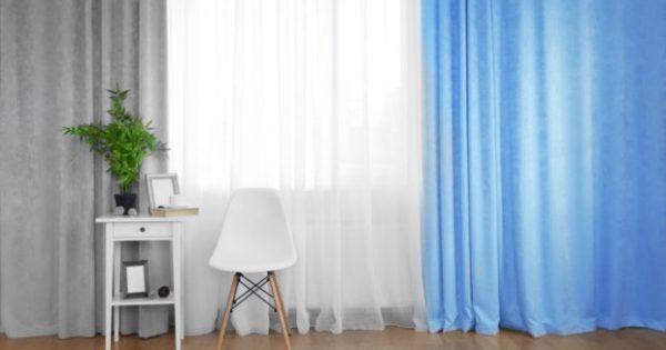 Featured Image for Κουρτίνες: Τα «ΝΑΙ» και τα «ΟΧΙ» για να τις Κρεμάσετε Σωστά