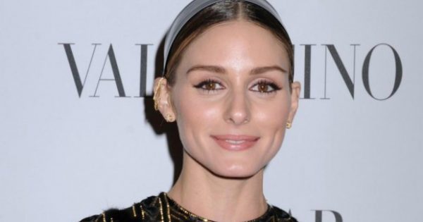 Featured Image for Το Χριστουγεννιάτικο Χτένισμα της Τελευταίας Στιγμής για το Ρεβεγιόν