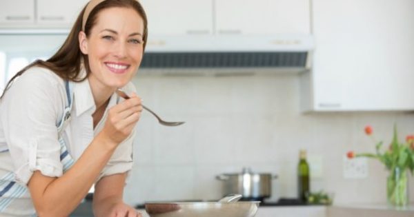 Featured Image for Αυτό Είναι το Καταστροφικό Λάθος που Κάνουμε στο Μαγείρεμα