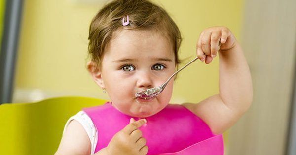 Featured Image for Ορόσημα ανάπτυξης παιδιού 9 μηνών: Όσα πρέπει να γνωρίζετε