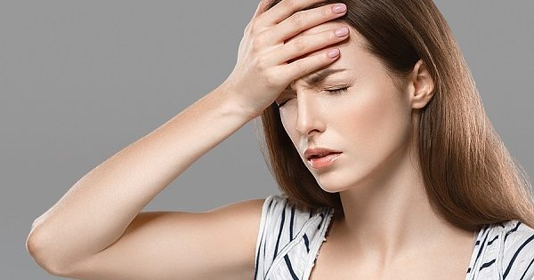 Featured Image for Πονοκέφαλος: Τα 2 σημάδια που δείχνουν ότι είναι πραγματικά επικίνδυνος!!!