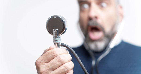 Υπέρταση: Πώς θα ρίξετε την πίεση σε 6 απλά βήματα Featured Image for Υπέρταση: Πώς θα ρίξετε την πίεση σε 6 απλά βήματα