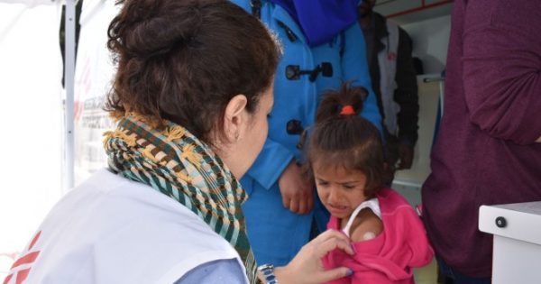 Οι Γιατροί χωρίς Σύνορα πραγματοποίησαν μαζικούς εμβολιασμούς κατά της ιλαράς- Στα 2099 τα κρούσματα στη χώρα