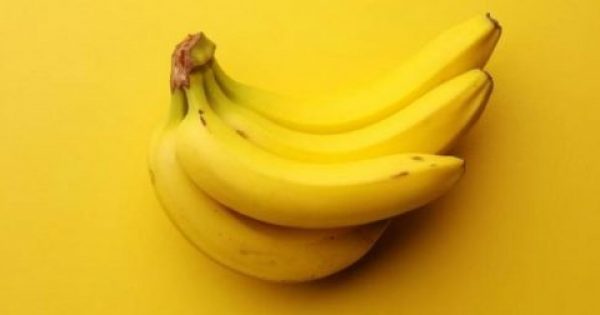 9 πράγματα που συμβαίνουν στο σώμα μας όταν τρώμε μπανάνες
