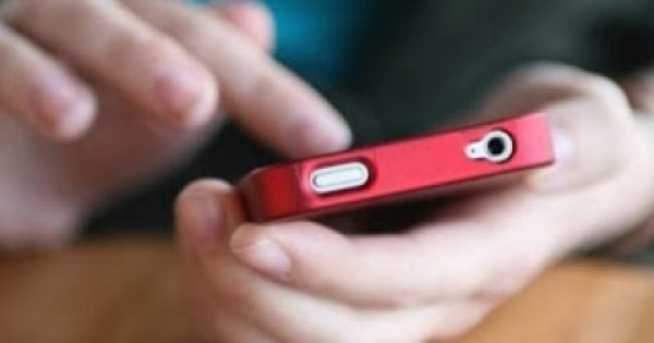 Featured Image for Δεν έχετε σήμα στο κινητό; Δείτε το άγνωστο κόλπο για να πιάνει φουλ…