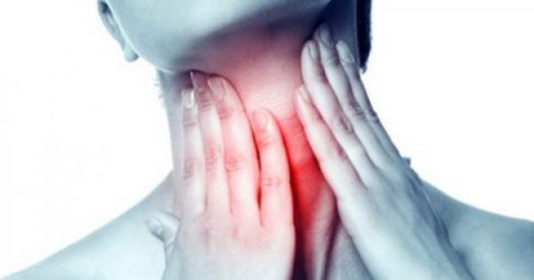 Βήχας – Πονόλαιμος: Πότε μαρτυρούν καρκίνο στον λαιμό