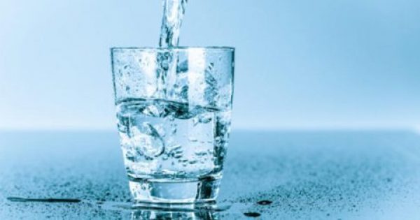 Γιατί πίνουμε νερό με τον λάθος τρόπο, τι λέει η κινεζική ιατρική