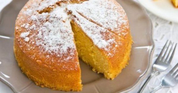 Ηρθε η στιγμή να φτιάξεις την πιο εύκολο κέικ με πορτοκάλι του Βασίλη Καλλίδη