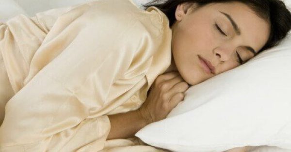 Ύπνος: Δείτε τι κερδίζετε αν κοιμάστε από την αριστερή πλευρά