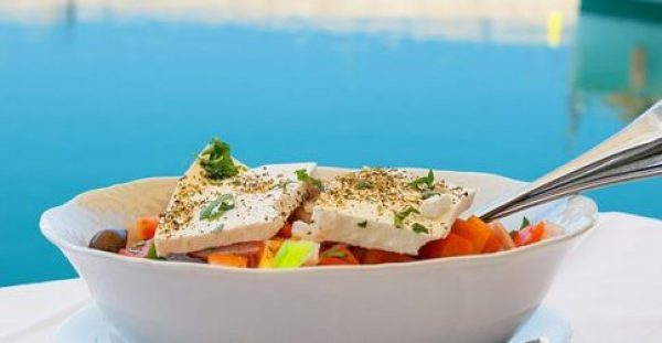 Μεσογειακή διατροφή: Ο γευστικός θησαυρός του καλοκαιριού