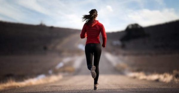 Να τι ακριβώς συμβαίνει στο σώμα σου όταν ξεκινάς τρέξιμο