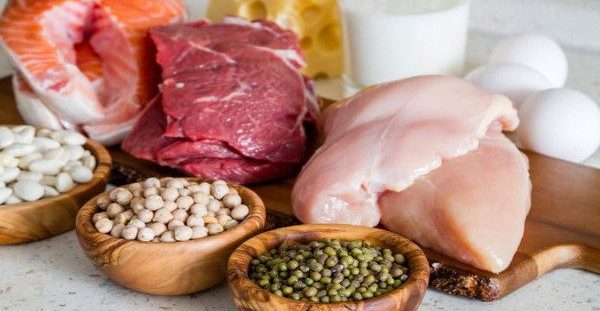 Πρωτεΐνη: 7 σημάδια ότι τρώτε περισσότερη απ’ όση χρειάζεστε